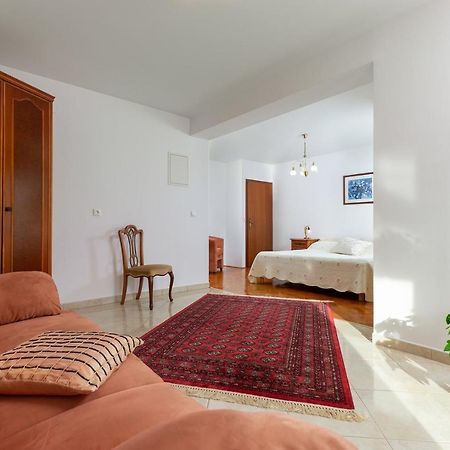 Holiday Apartment Suzana Rovinj Buitenkant foto