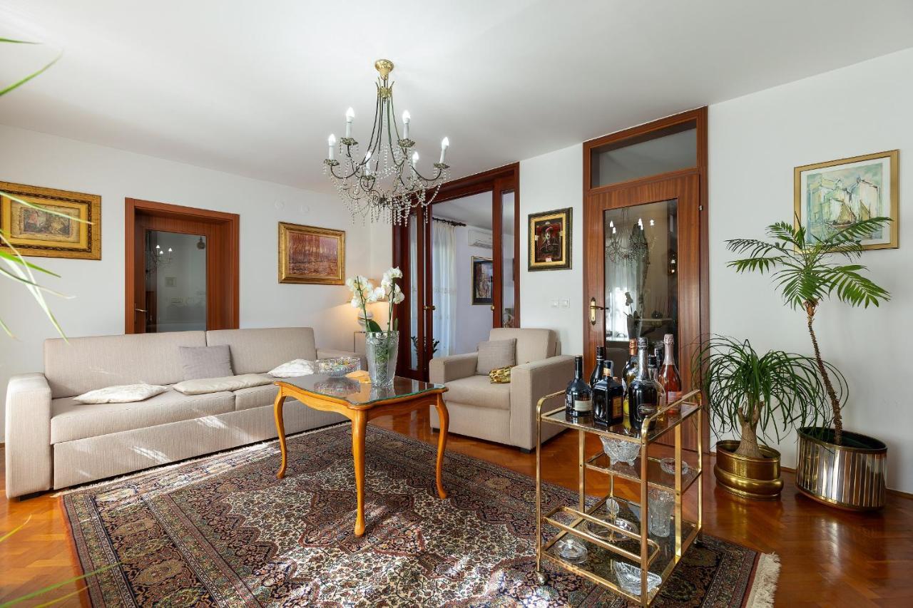 Holiday Apartment Suzana Rovinj Buitenkant foto