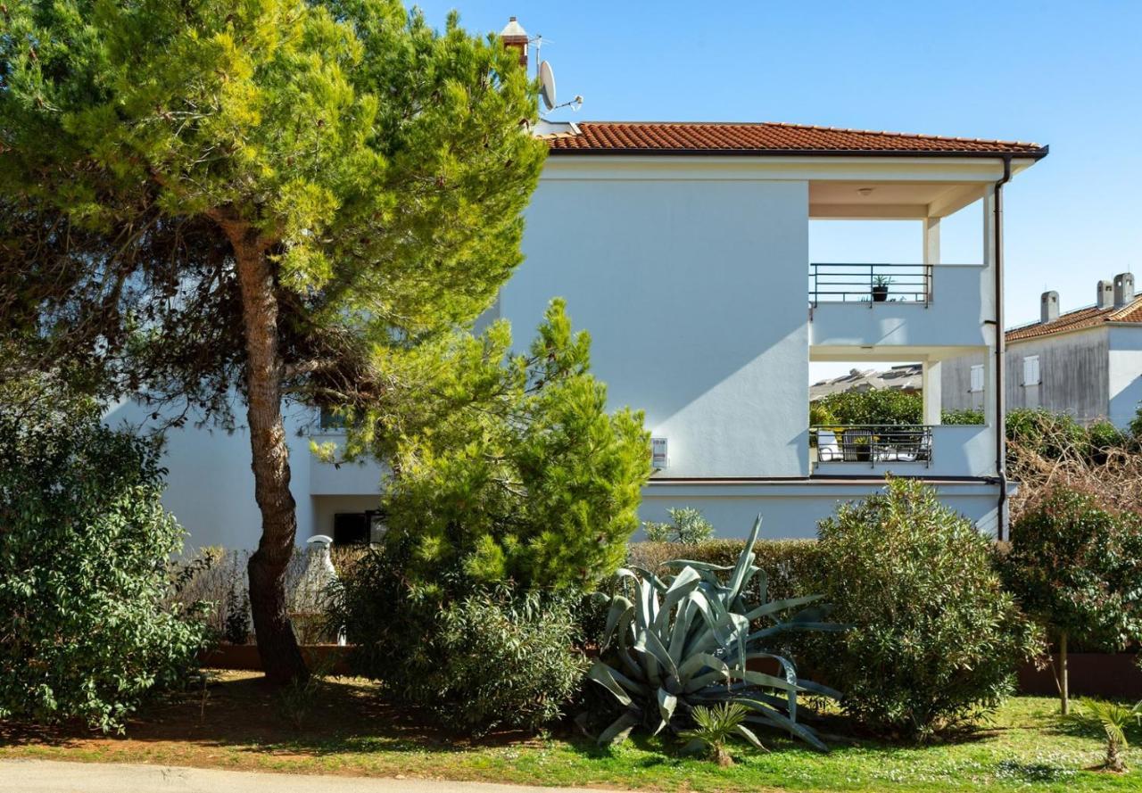 Holiday Apartment Suzana Rovinj Buitenkant foto