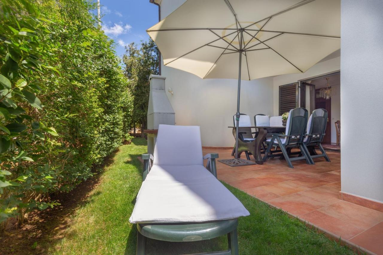 Holiday Apartment Suzana Rovinj Buitenkant foto