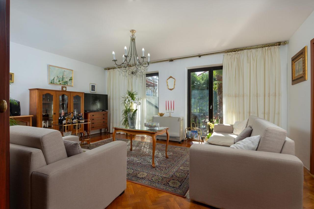 Holiday Apartment Suzana Rovinj Buitenkant foto