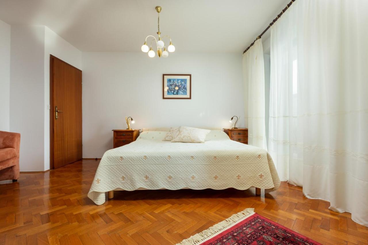 Holiday Apartment Suzana Rovinj Buitenkant foto